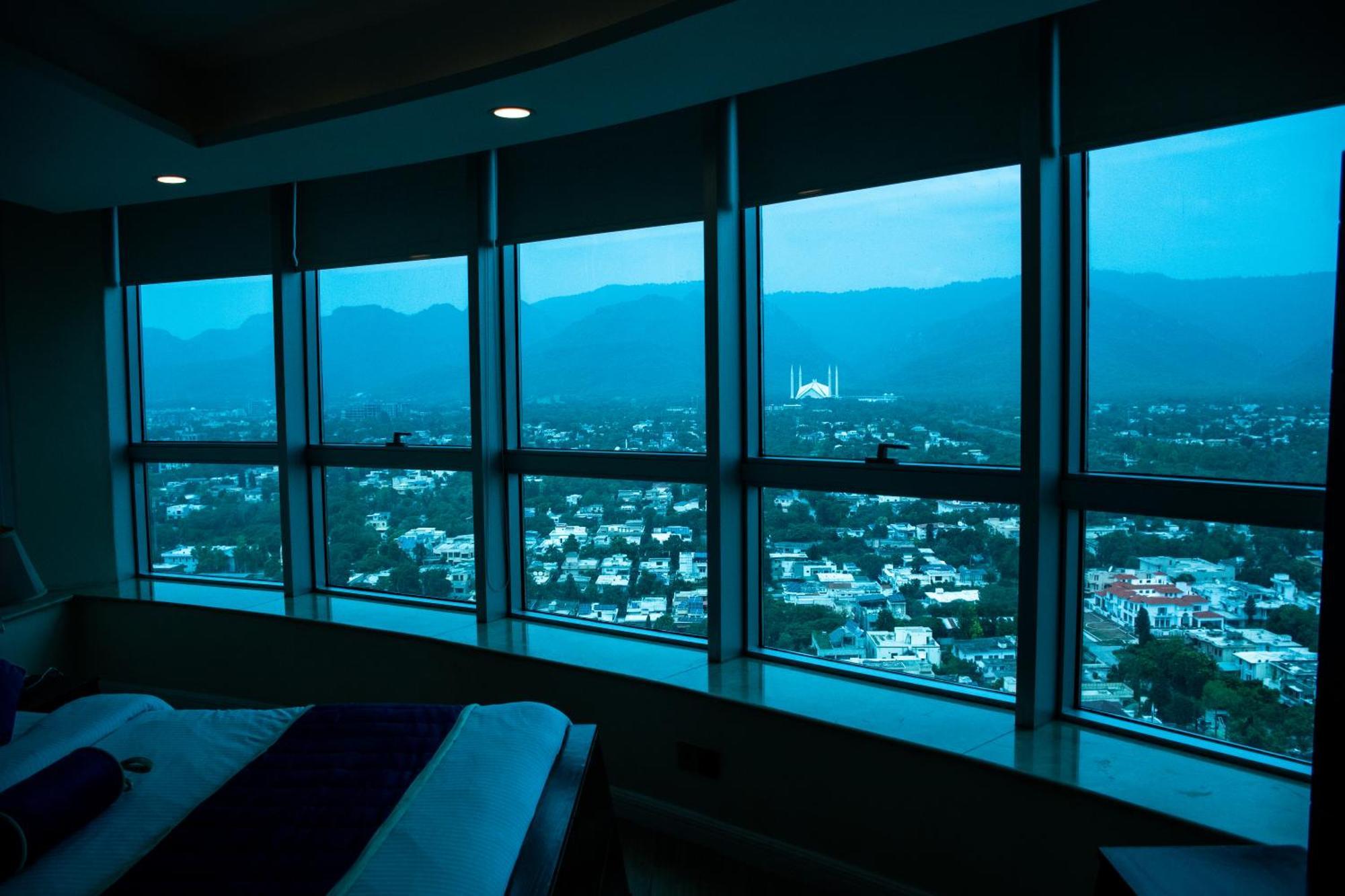 Centaurus Hotel Suites 이슬라마바드 외부 사진