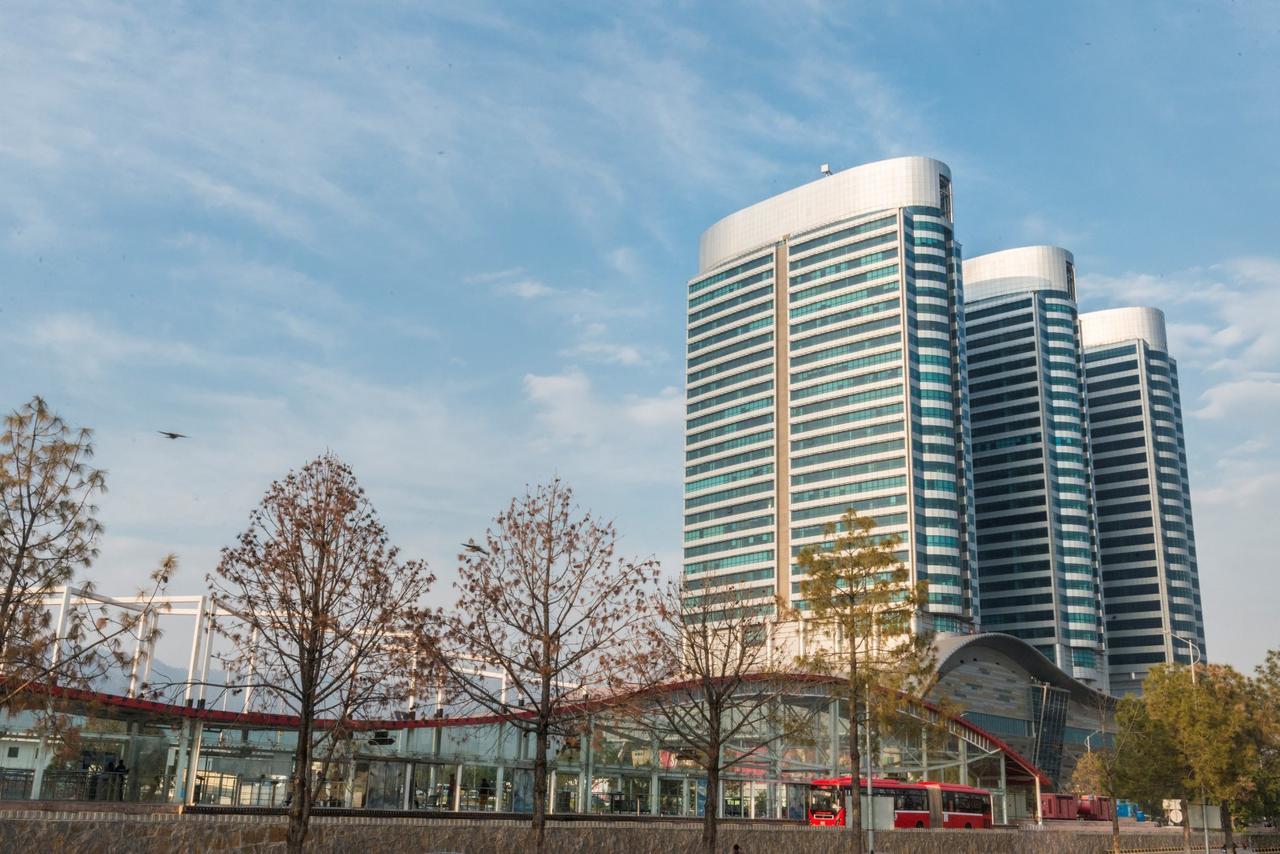 Centaurus Hotel Suites 이슬라마바드 외부 사진